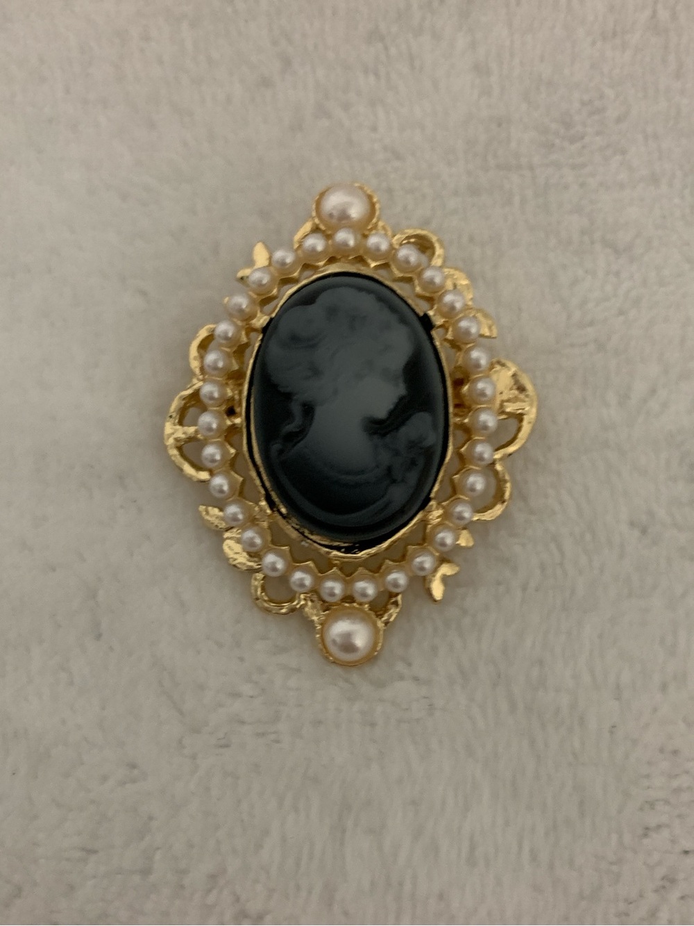 Gold Tone Black Cameo Pearl Accent Brooch